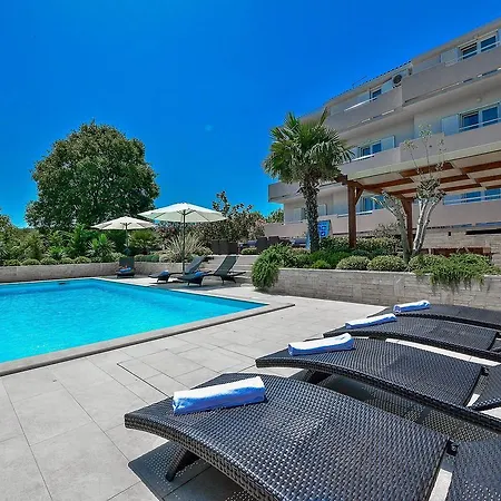 Apartment Ana.7 *